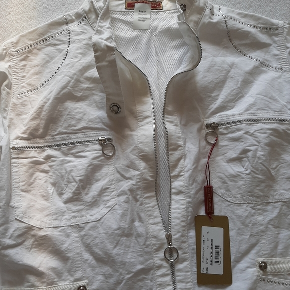 Ladies clothing - Picture 6 of 8